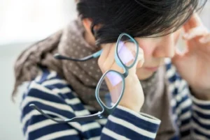 how long does laser eye surgery last symptoms